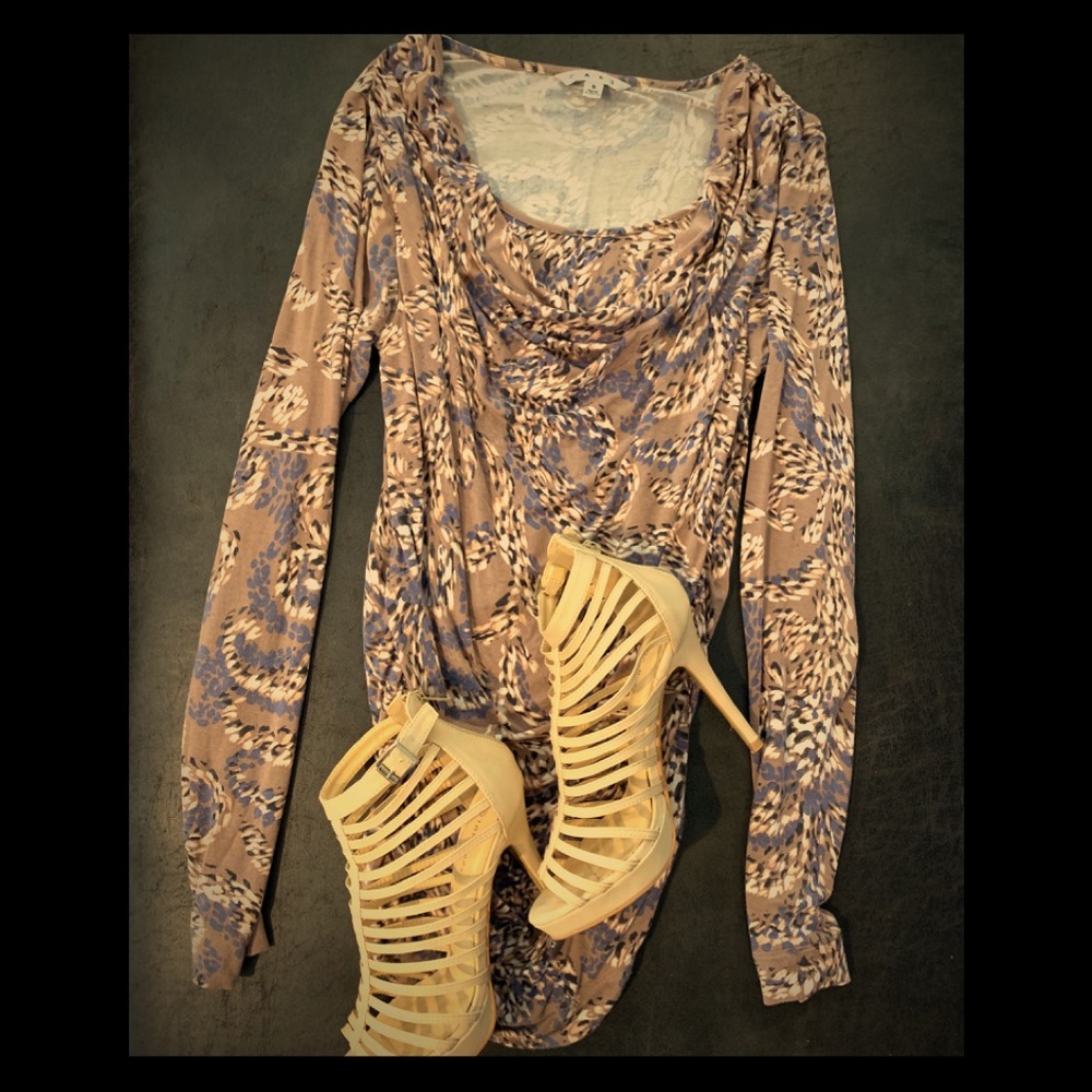 Cabi long sleeve tunic. Layered look sz sm